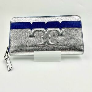Tory Burch zip around wallet with gorgeous silver chain! EUC authentic !